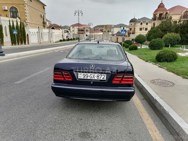 Mercedes E 220 2000, 269,000 km - 2.2 l - Bakı