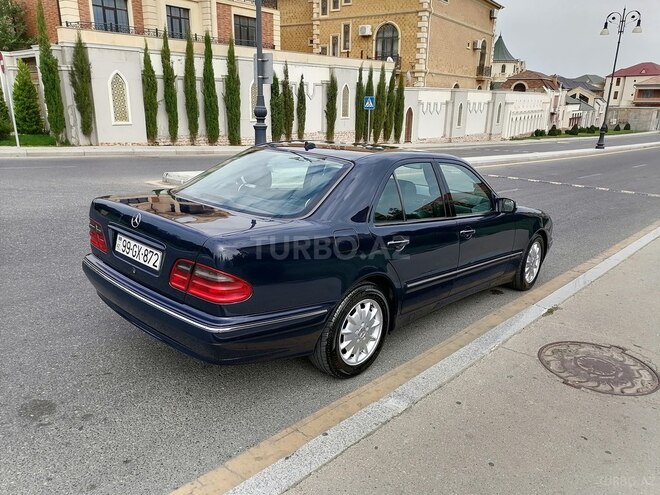 Mercedes E 220 2000, 269,000 km - 2.2 l - Bakı