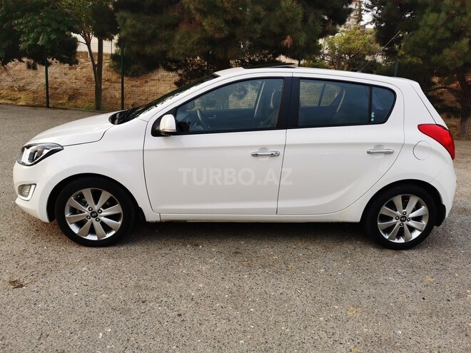 Hyundai i20 2012, 52,000 km - 1.4 л - Bakı