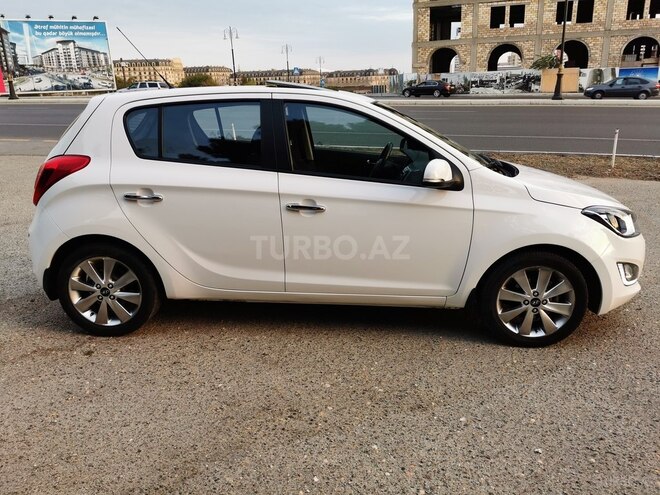 Hyundai i20 2012, 52,000 km - 1.4 л - Bakı
