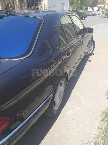 Mercedes E 220 1998, 650,000 km - 2.2 л - Bakı
