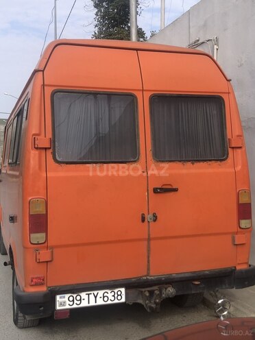 Mercedes 208 D 1992, 235,000 km - 2.3 l - Bakı