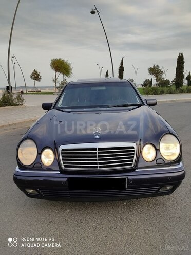 Mercedes E 240 1999, 168,000 km - 2.4 л - Bakı