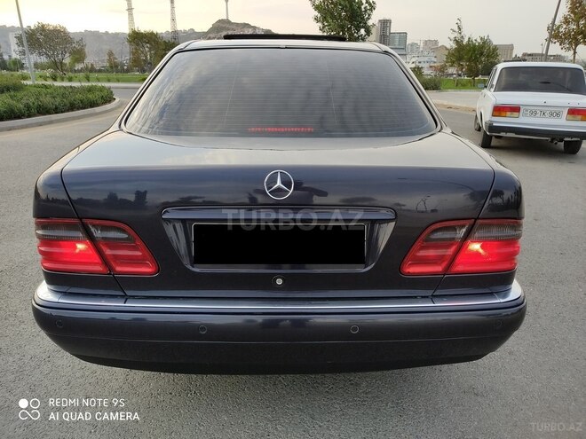 Mercedes E 240 1999, 168,000 km - 2.4 л - Bakı