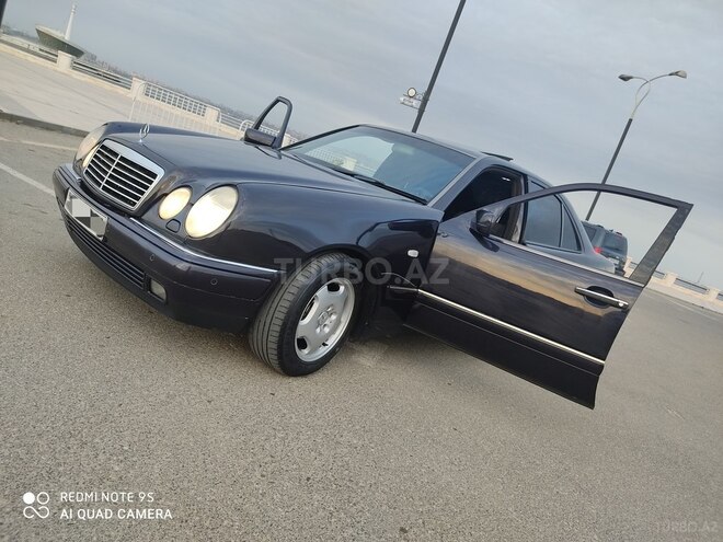 Mercedes E 240 1999, 168,000 km - 2.4 л - Bakı