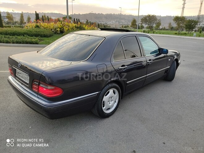 Mercedes E 240 1999, 168,000 km - 2.4 л - Bakı