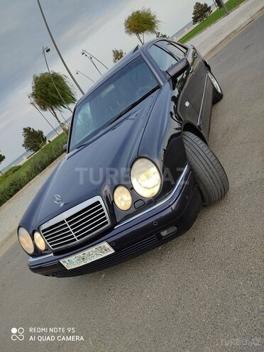 Mercedes E 240 1999, 168,000 km - 2.4 л - Bakı