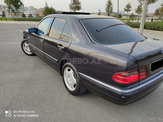 Mercedes E 240 1999, 168,000 km - 2.4 л - Bakı