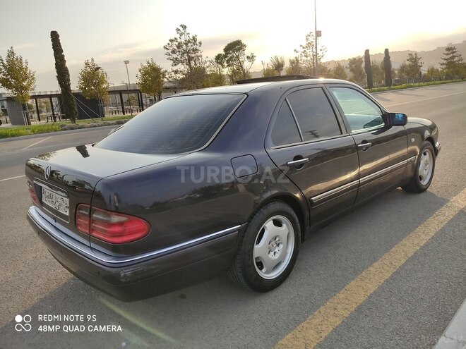 Mercedes E 240 1999, 168,000 km - 2.4 л - Bakı