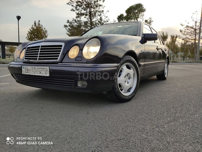 Mercedes E 240 1999, 168,000 km - 2.4 л - Bakı
