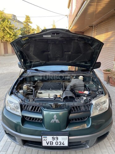 Mitsubishi Outlander 2004, 215,000 km - 2.4 l - Bakı