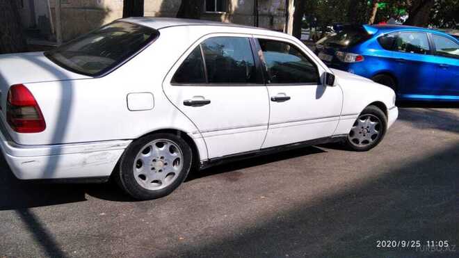Mercedes C 180 1995, 300,000 km - 1.8 l - Bakı
