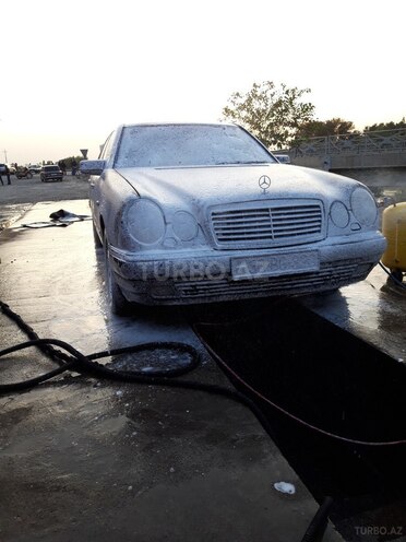 Mercedes E 280 1998, 152,000 km - 2.8 l - Bakı