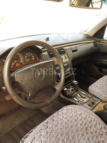 Mercedes E 280 1998, 152,000 km - 2.8 l - Bakı