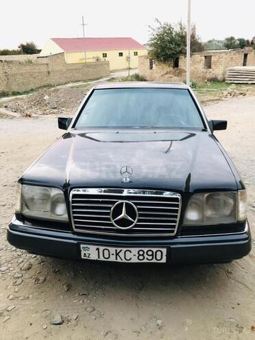 Mercedes E 220 1995, 306,402 km - 2.2 л - Sumqayıt