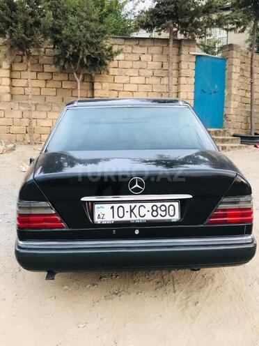 Mercedes E 220 1995, 306,402 km - 2.2 л - Sumqayıt