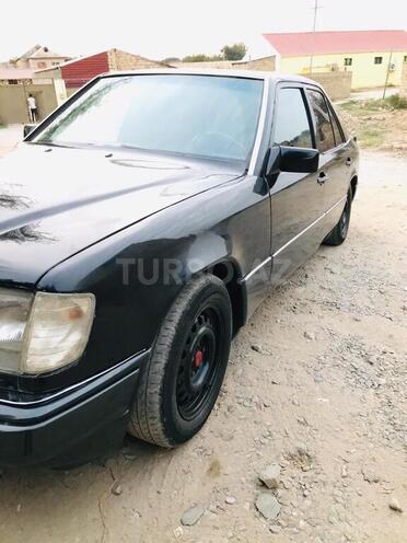 Mercedes E 220 1995, 306,402 km - 2.2 л - Sumqayıt