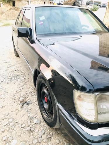 Mercedes E 220 1995, 306,402 km - 2.2 л - Sumqayıt