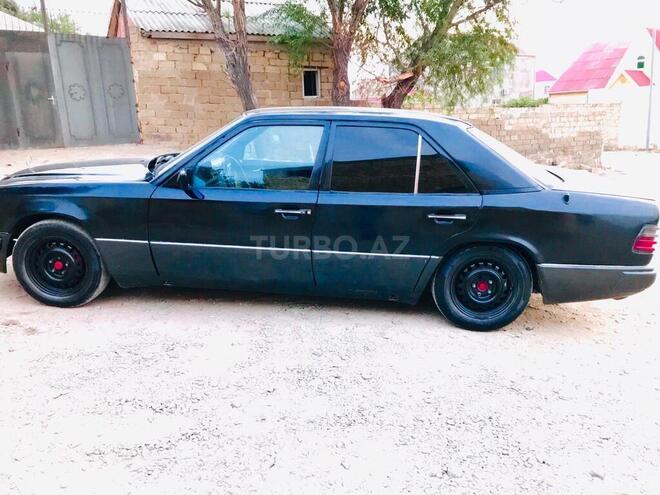 Mercedes E 220 1995, 306,402 km - 2.2 л - Sumqayıt