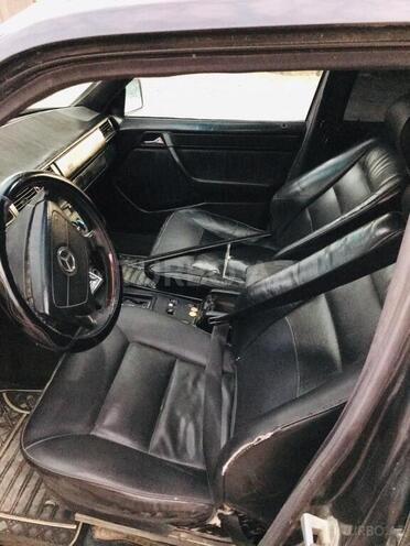 Mercedes E 220 1995, 306,402 km - 2.2 л - Sumqayıt