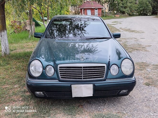 Mercedes E 200 1998, 350,000 km - 2.0 l - Xaçmaz