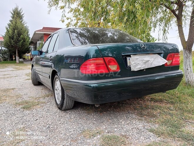 Mercedes E 200 1998, 350,000 km - 2.0 l - Xaçmaz