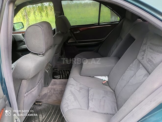 Mercedes E 200 1998, 350,000 km - 2.0 l - Xaçmaz