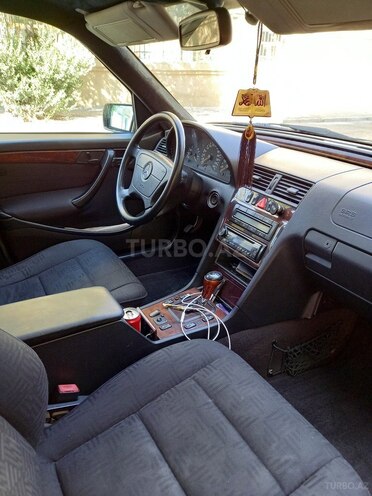 Mercedes C 280 2000, 304,121 km - 2.8 л - Bakı