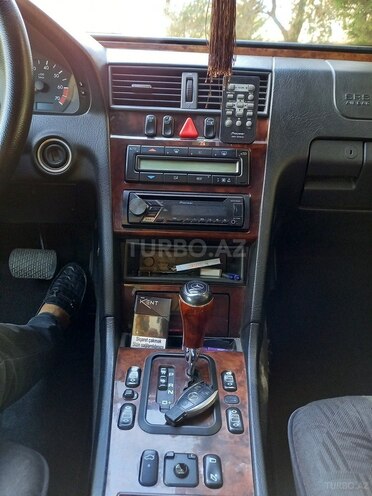 Mercedes C 280 2000, 304,121 km - 2.8 л - Bakı