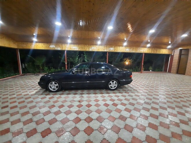 Mercedes E 280 2000, 313,000 km - 2.8 l - Masallı