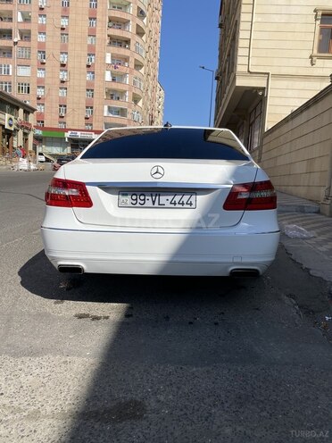 Mercedes E 220 2012, 176,000 km - 2.2 л - Bakı
