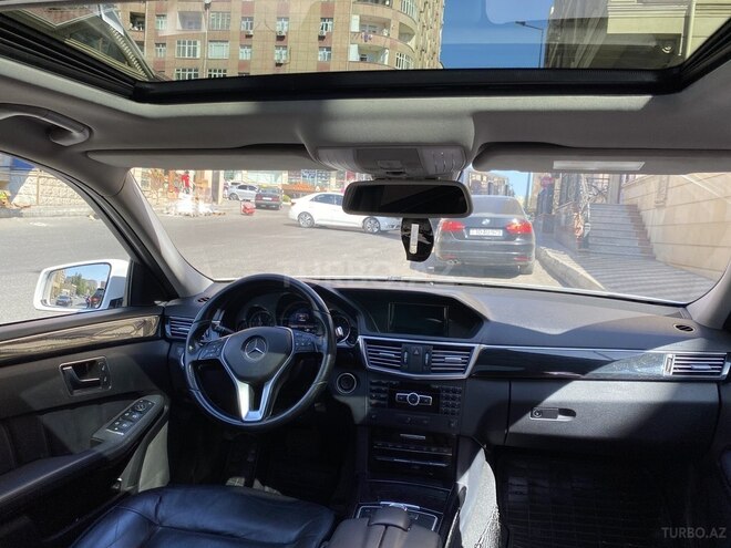 Mercedes E 220 2012, 176,000 km - 2.2 л - Bakı