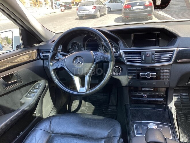 Mercedes E 220 2012, 176,000 km - 2.2 л - Bakı
