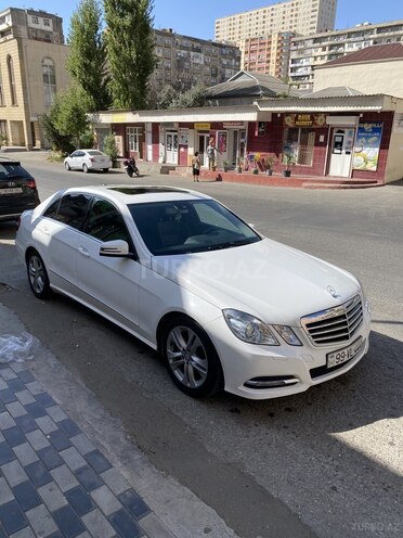 Mercedes E 220 2012, 176,000 km - 2.2 л - Bakı