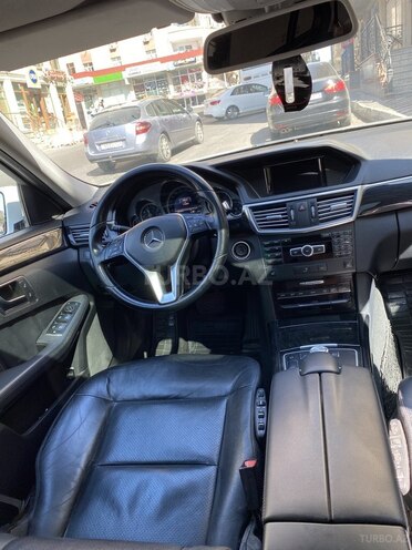 Mercedes E 220 2012, 176,000 km - 2.2 л - Bakı