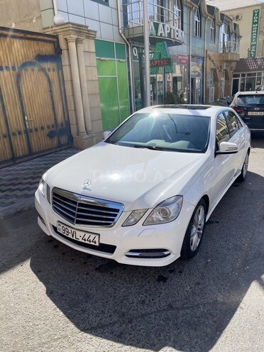 Mercedes E 220 2012, 176,000 km - 2.2 л - Bakı