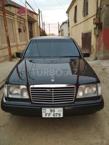 Mercedes E 220 1995, 265,480 km - 2.2 l - Bakı
