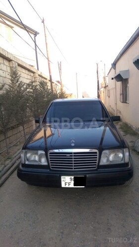 Mercedes E 220 1995, 265,480 km - 2.2 l - Bakı