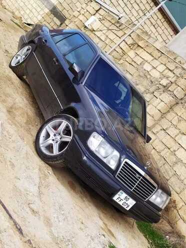 Mercedes E 220 1995, 265,480 km - 2.2 l - Bakı
