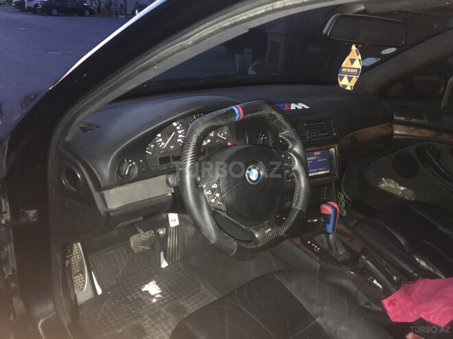 BMW 528 2000, 393,621 km - 2.8 l - Bakı