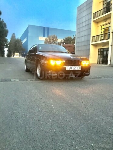 BMW 528 2000, 393,621 km - 2.8 l - Bakı