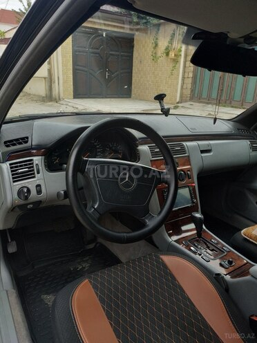 Mercedes E 200 1998, 480,000 km - 2.0 l - Bakı