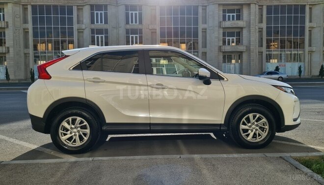 Mitsubishi Eclipse Cross 2018, 27,000 km - 1.5 л - Bakı