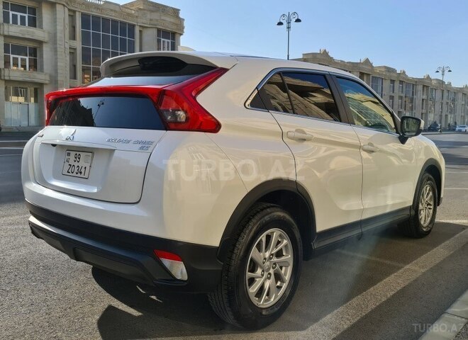 Mitsubishi Eclipse Cross 2018, 27,000 km - 1.5 л - Bakı