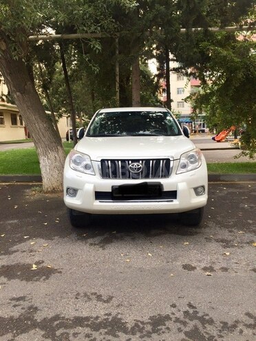 Toyota Prado 2011, 146,000 km - 2.7 l - Bakı
