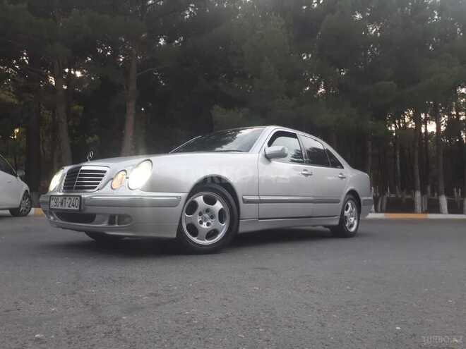 Mercedes E 240 2001, 301,000 km - 2.4 л - Sumqayıt