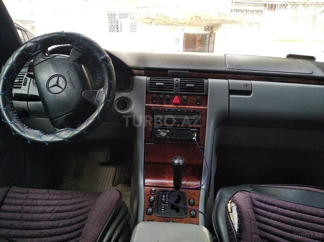 Mercedes E 300 1998, 390,000 km - 3.0 l - Bakı