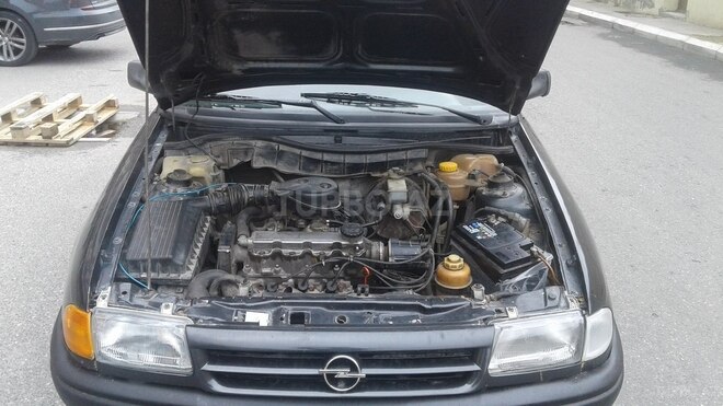 Opel Astra 1993, 425,800 km - 1.6 l - Bakı
