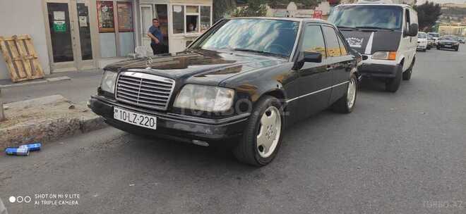 Mercedes E 220 1993, 445,215 km - 2.2 l - Bakı