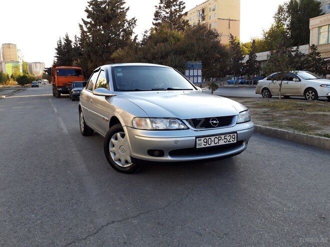 Opel Vectra 1998, 212,000 km - 2.0 l - Sumqayıt